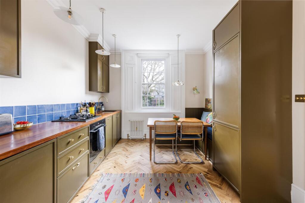 Grosvenor Park Road E17