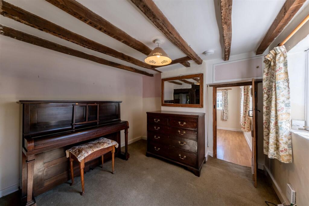 Laburnum Cottage-011.jpg