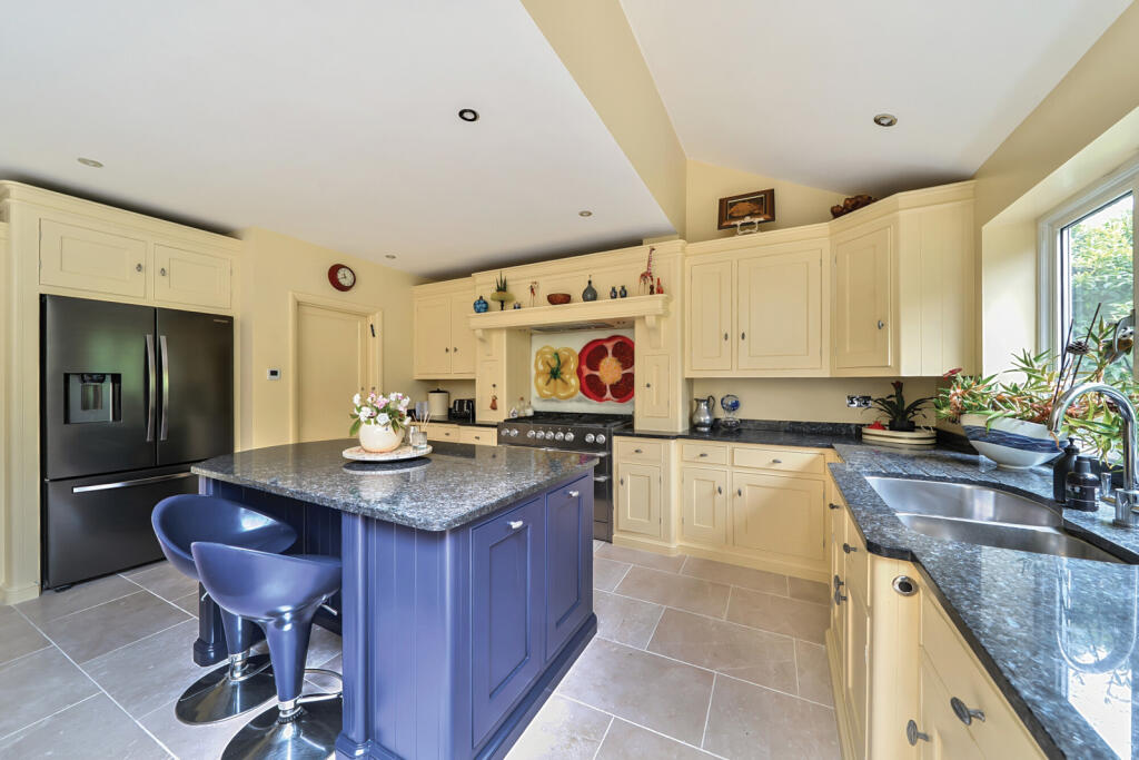 1305055-4-684033d...