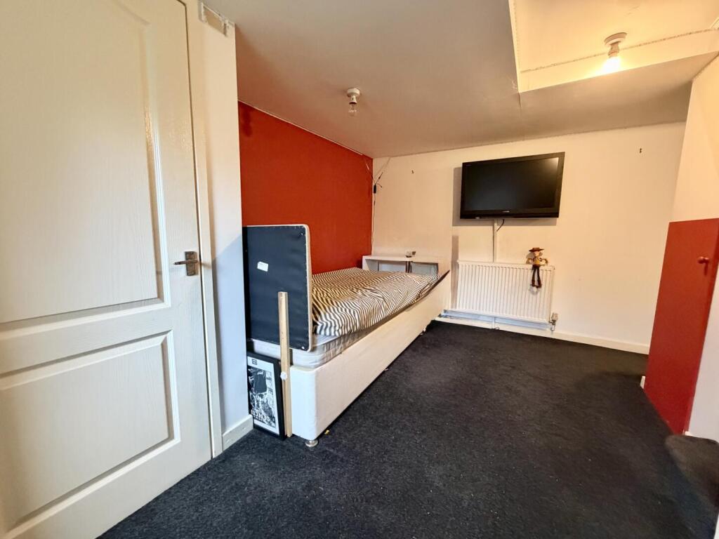 Bedroom/Sitting Room