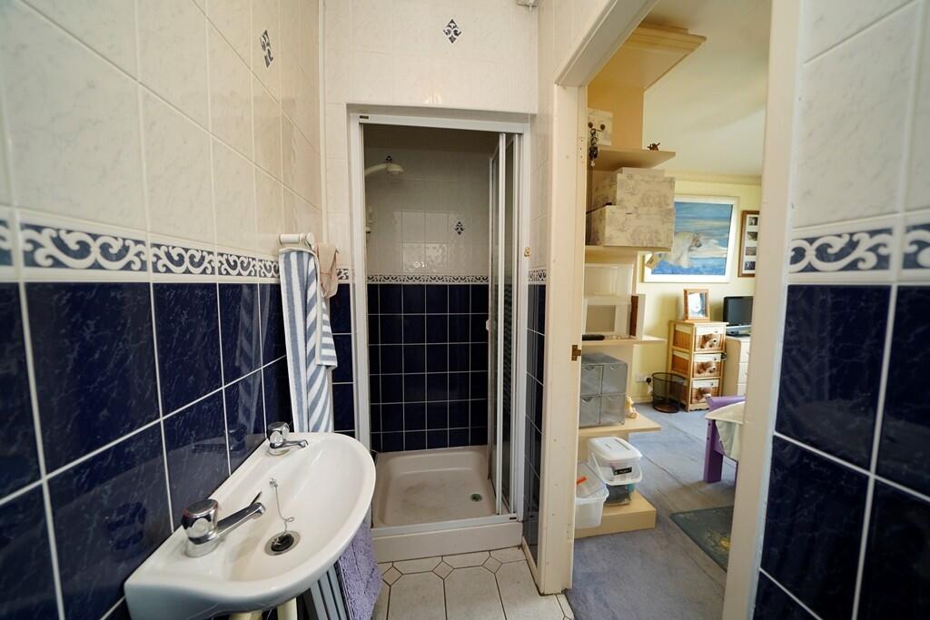 Master ensuite