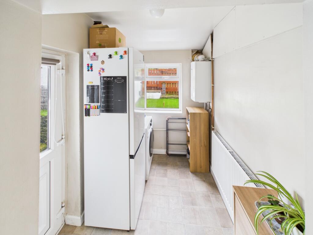 CAM02093G0-PR0054-STILL005