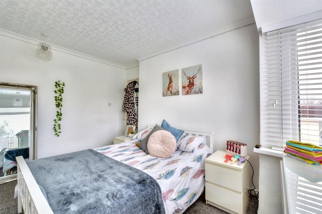Bedroom 2_2.jpeg