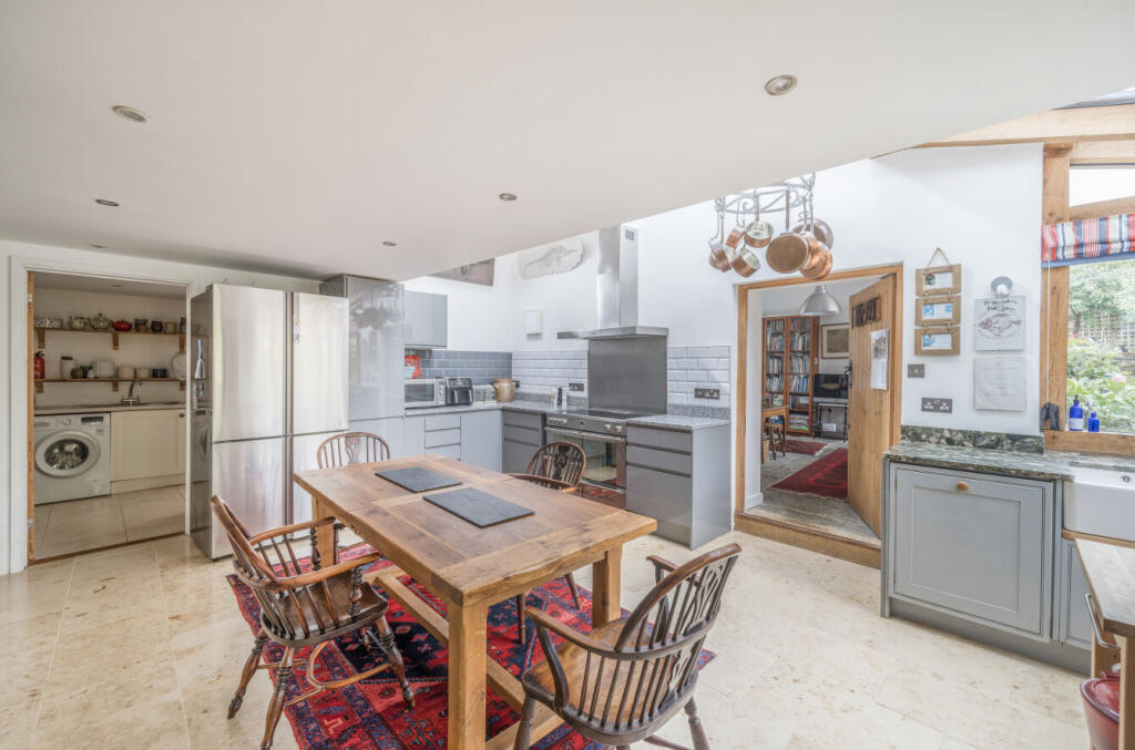 1346329-1-68b7165...