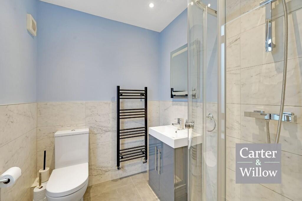 En suite shower room