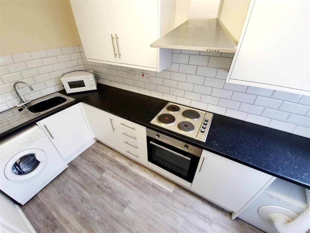 KitchenO25.jpg