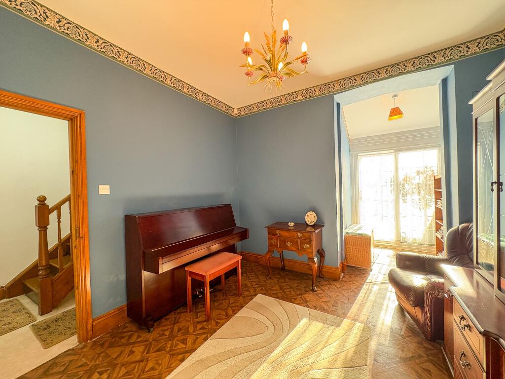 Middle Reception Room