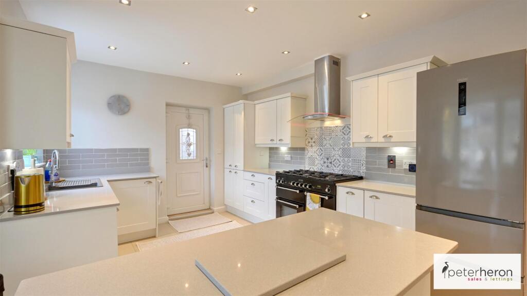 Breakfasting Kitchen