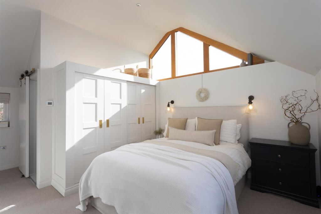 Principal Bedroom Suite