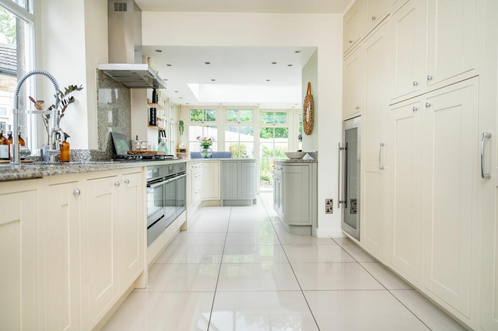 DINING LIVING KITCHEN