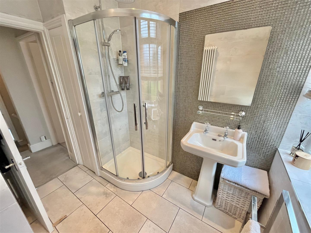 Shower Room Aspect 2