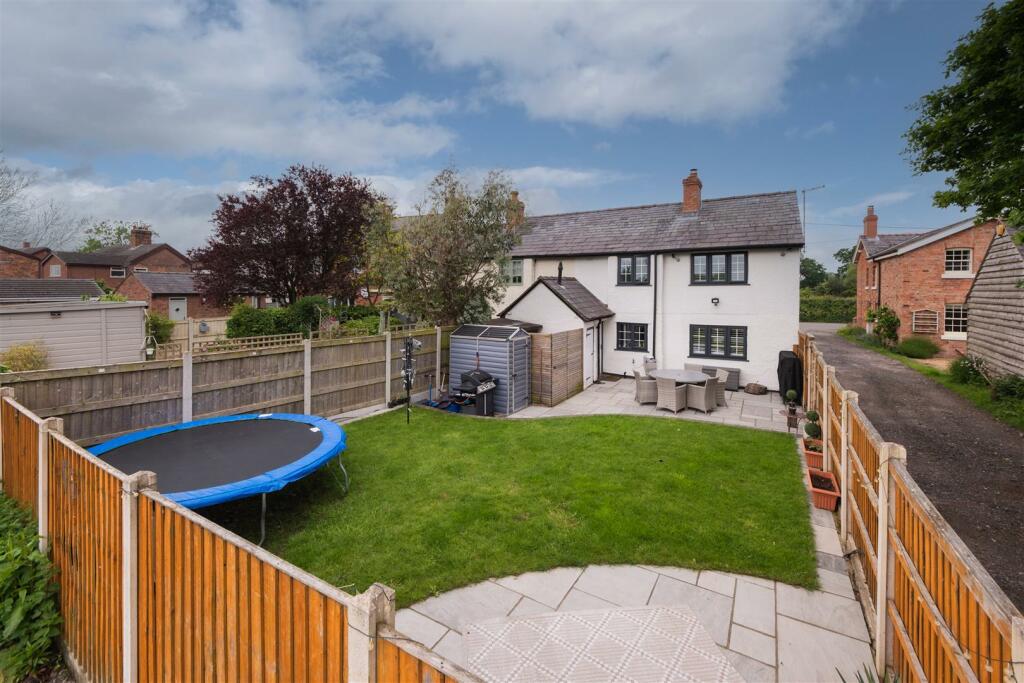 1 Woodbine Cottages-027.jpg