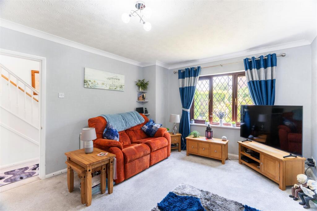 14 Barnside Way-15.jpg