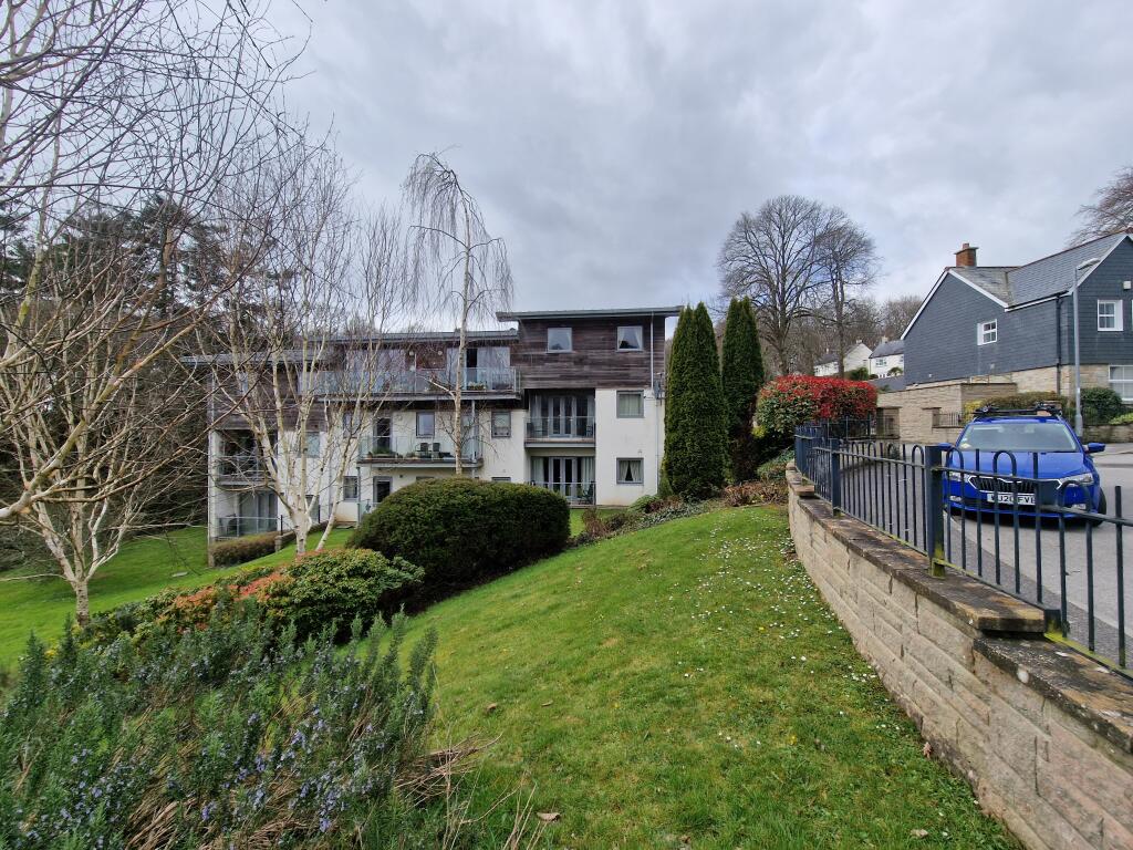 Maintained, Communal Gardens and Grounds