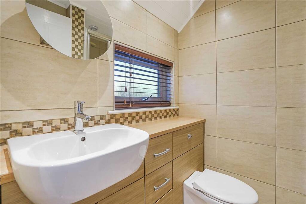 En-Suite (1)