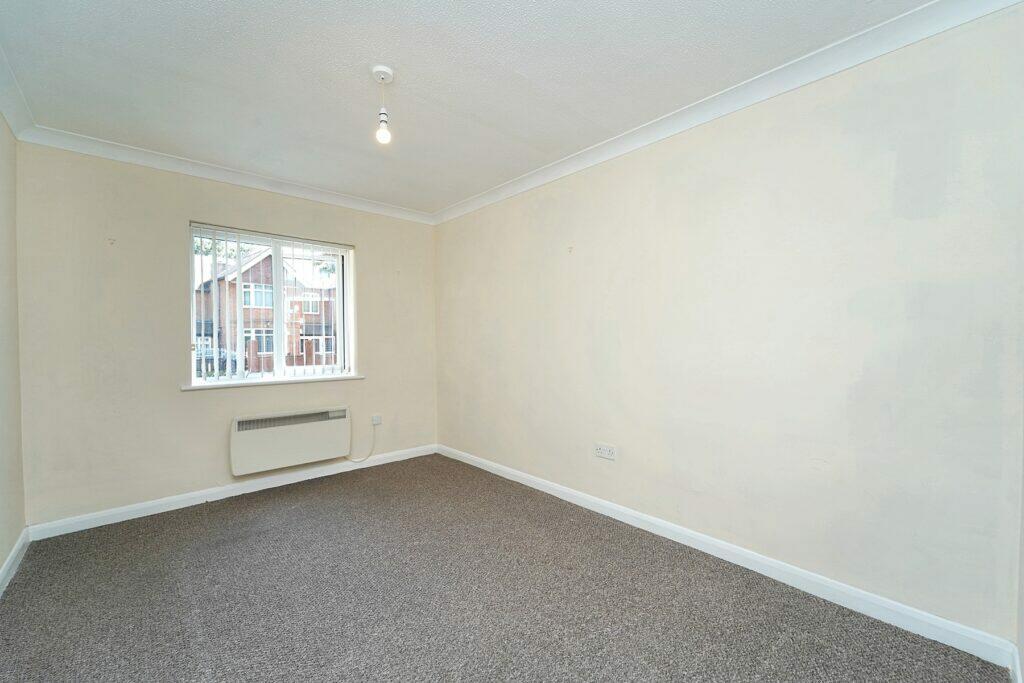 Wyndham Lodge, 24, The Grove, Isleworth - Bedroom