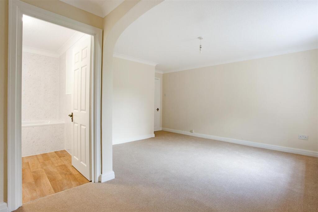 156 The Close (18).jpg