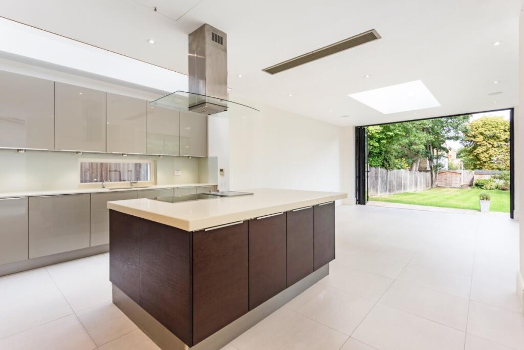 Coolhurst Road, 2...