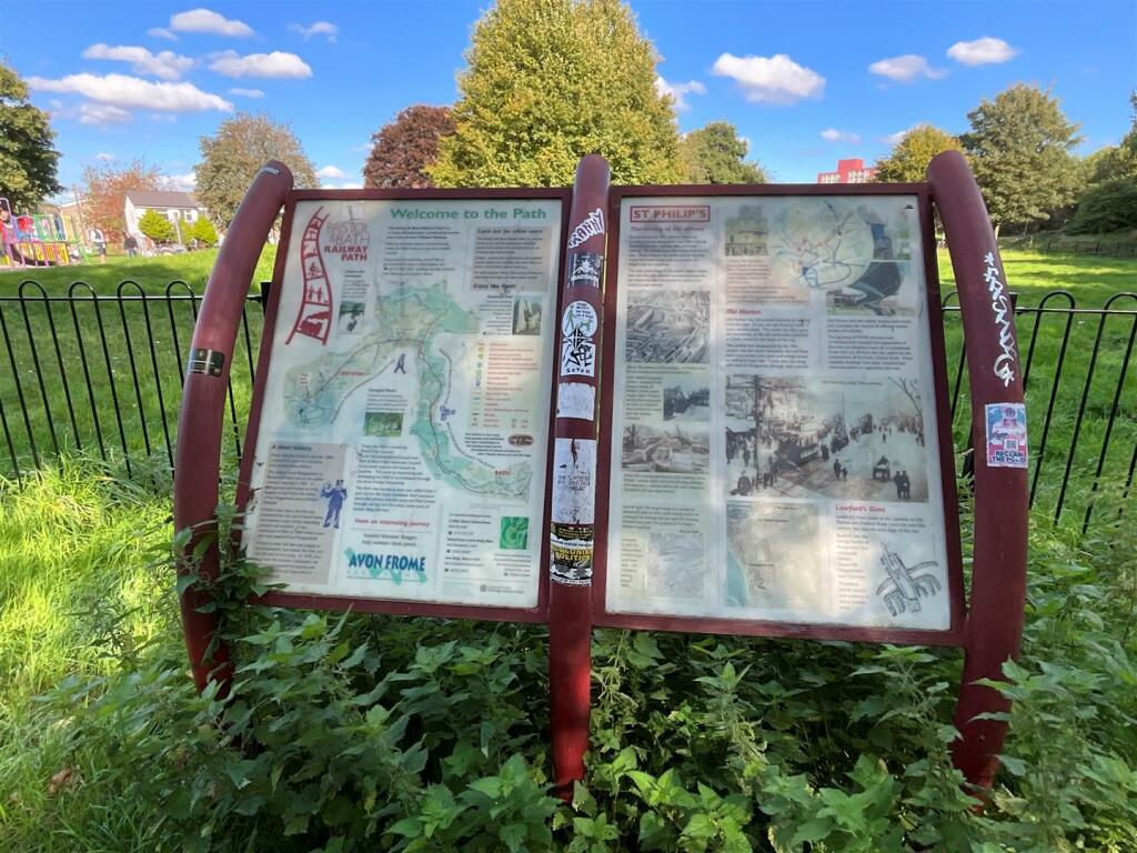 Area (5).jpg