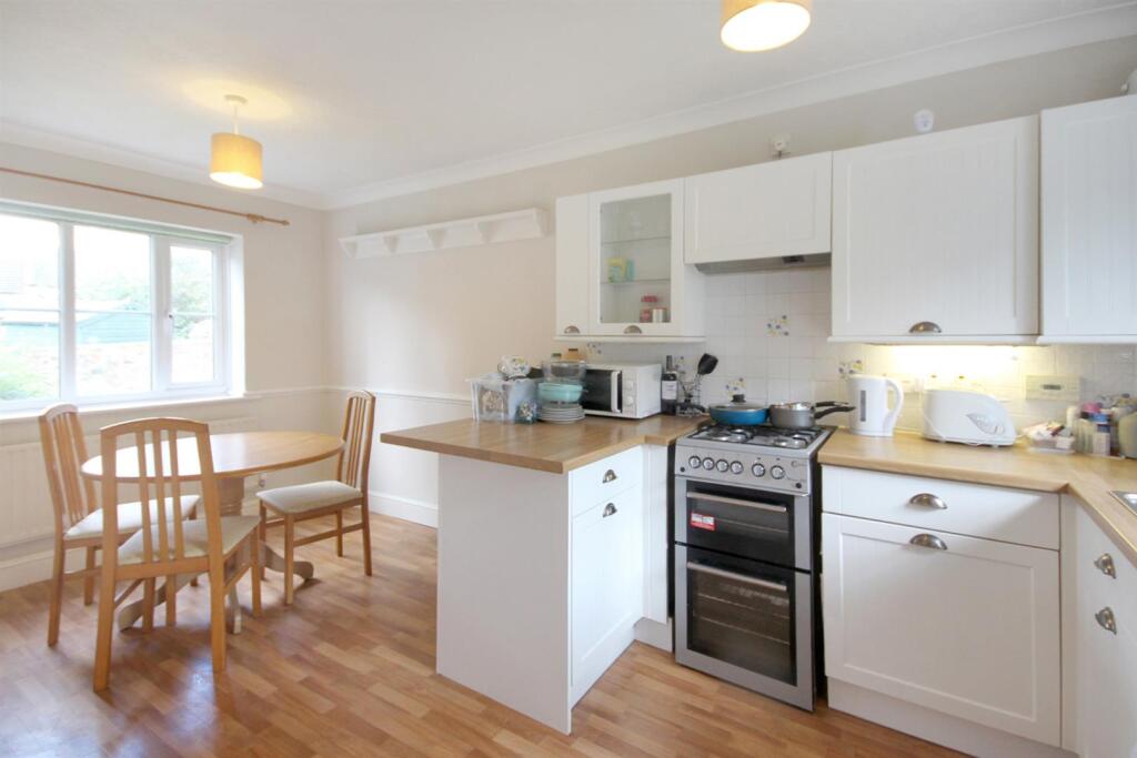 Kitchen/Breakfast Room