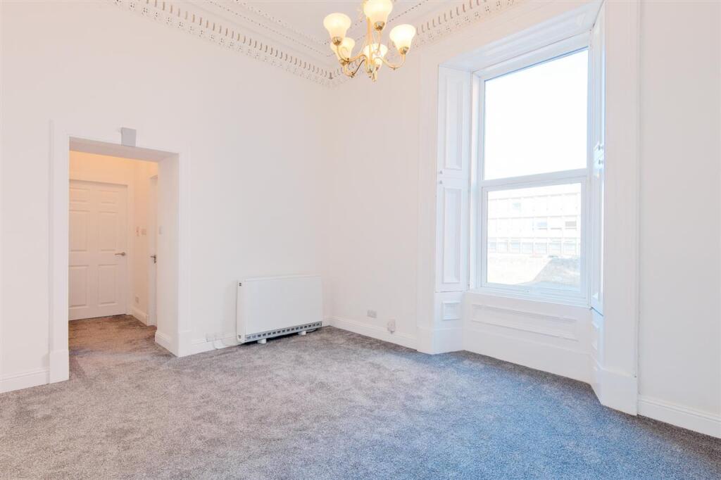 Lounge/Kitchen
