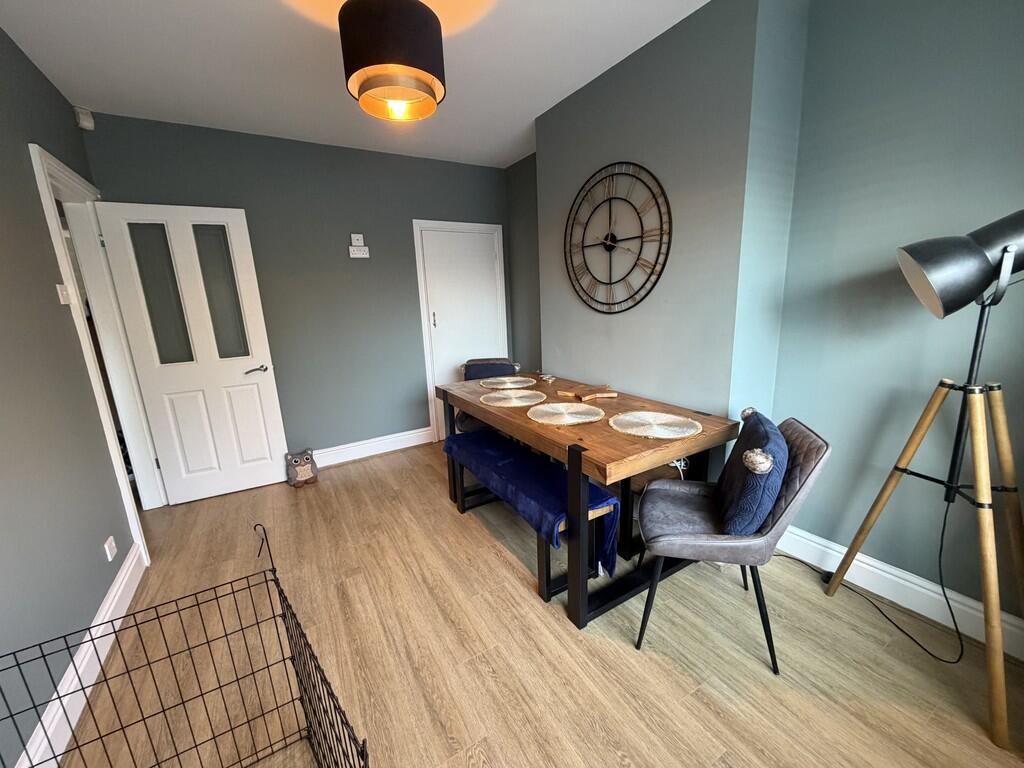 Dining Room pic 2