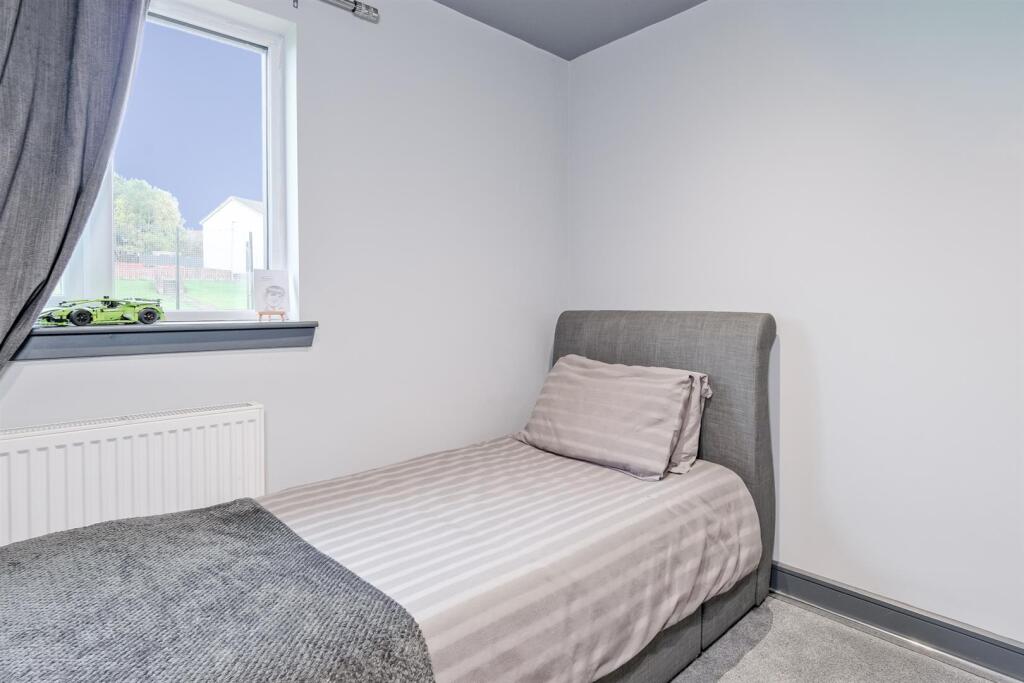 033-32 Kenmore Way, Carluke ML8 5RZ.jpg