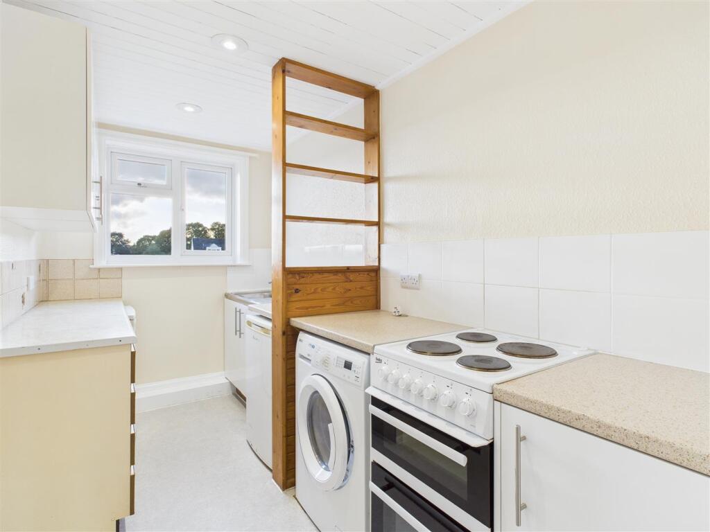 15 Crescent Mansions - 08.jpg