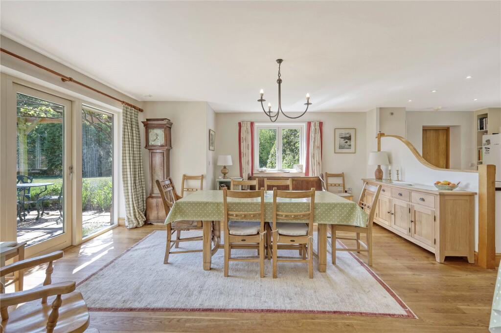 Kitchen/Breakfast Rm