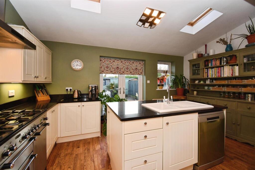 d8129001-U 20 2844 29.JPG