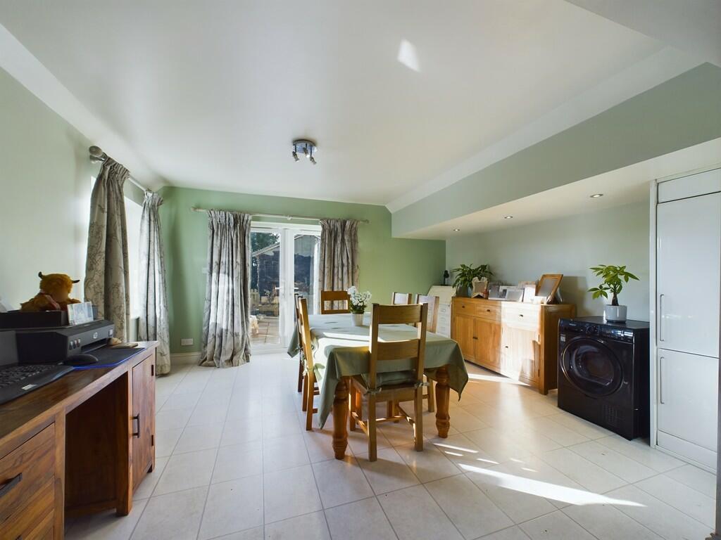 CAM02060G0-PR0260...