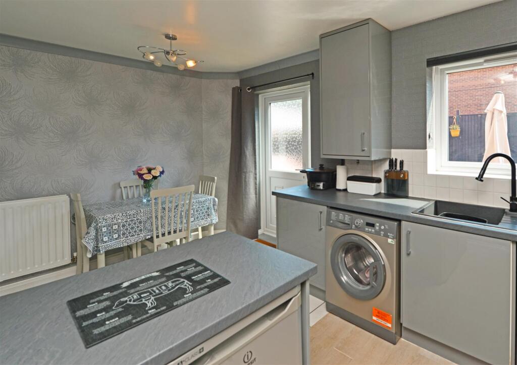 Fitted Dining Kitchen: