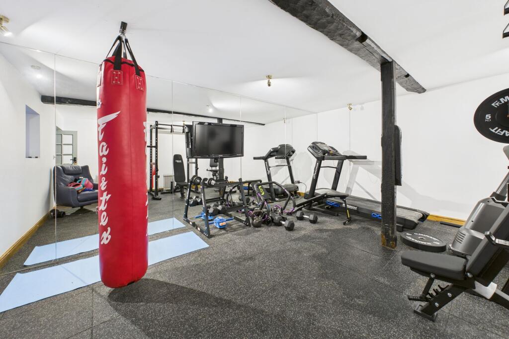 GYM