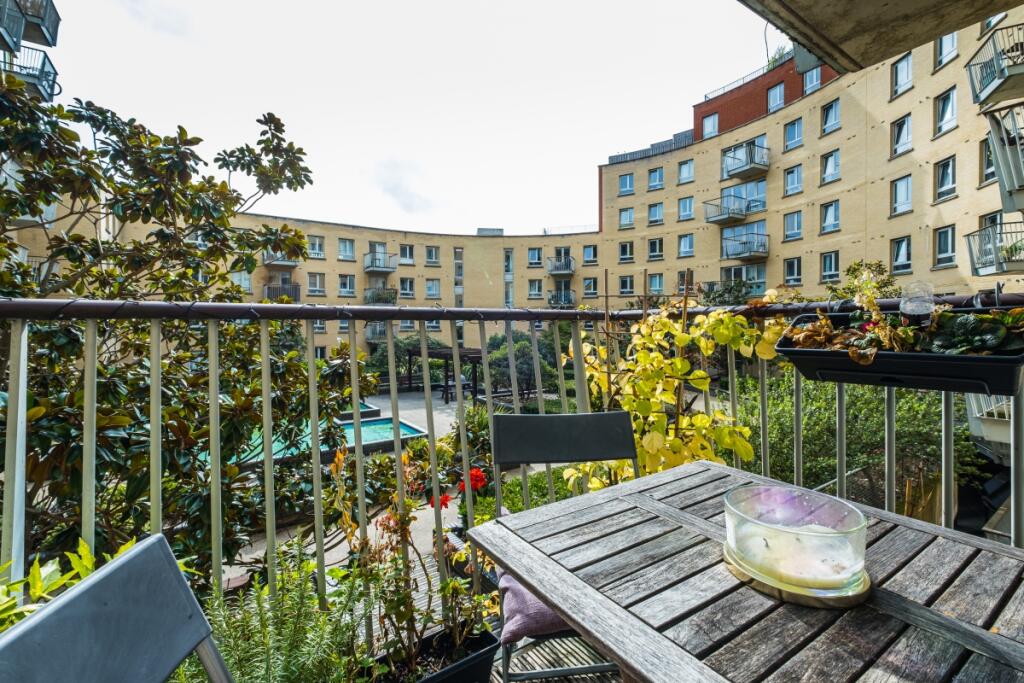 Carronade Court
