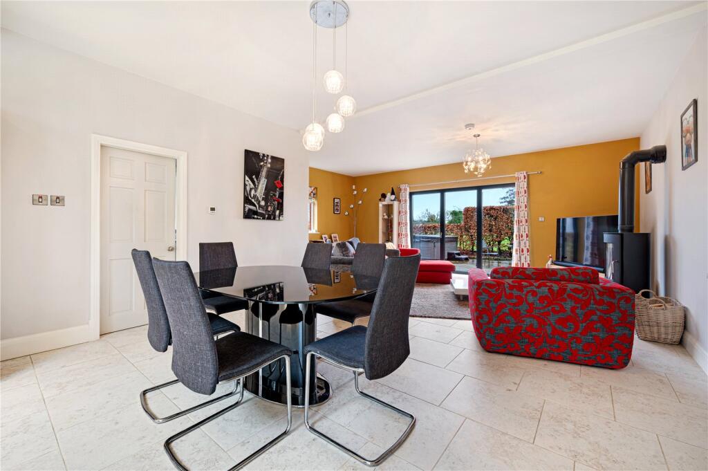 Living Kitchen C