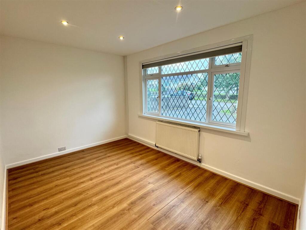 18 Whitegate Road Bedroom 1
