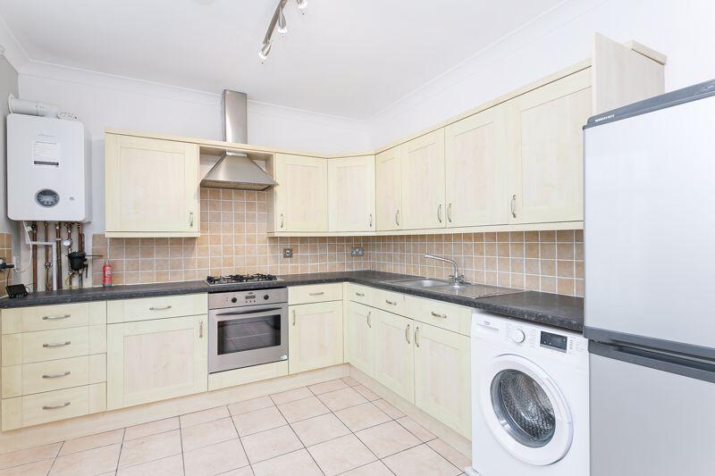 Kitchen/ Dining Room