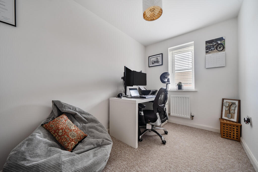 1304225-10-684021...