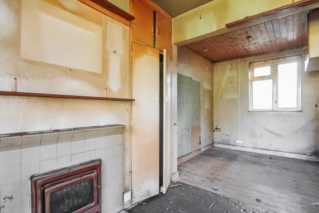 93 Hayling Road, Watford, Hertfordshire, WD19 7DP