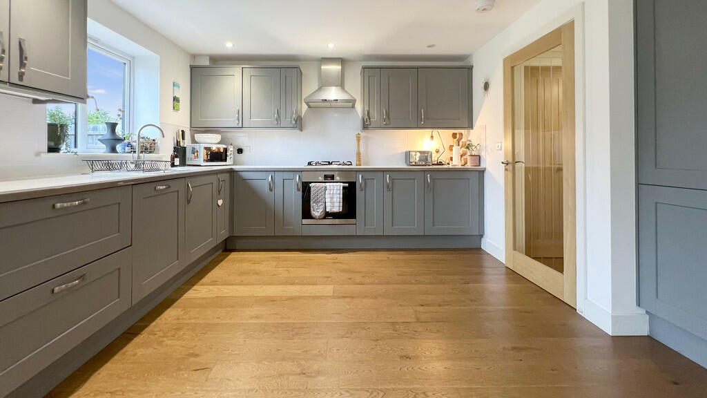 Kitchen/dining ro...