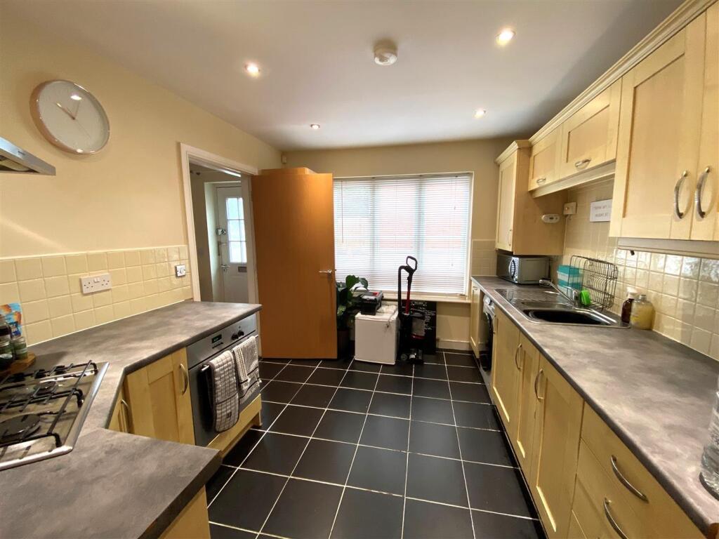 Kitchen..jpg