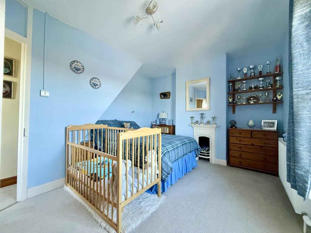 Bedroom4.jpg