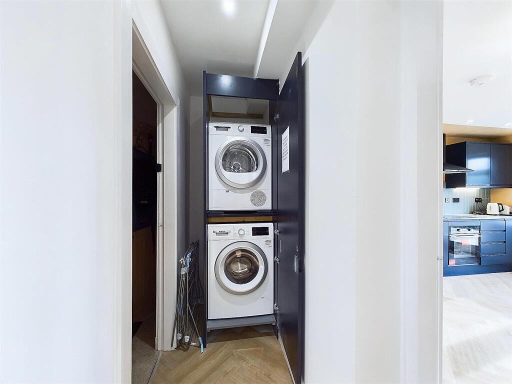 17 - 6 Bedroom HMO.jpg
