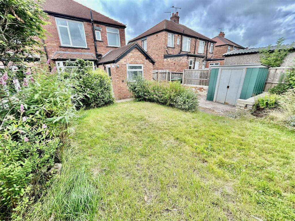 garden1.JPG