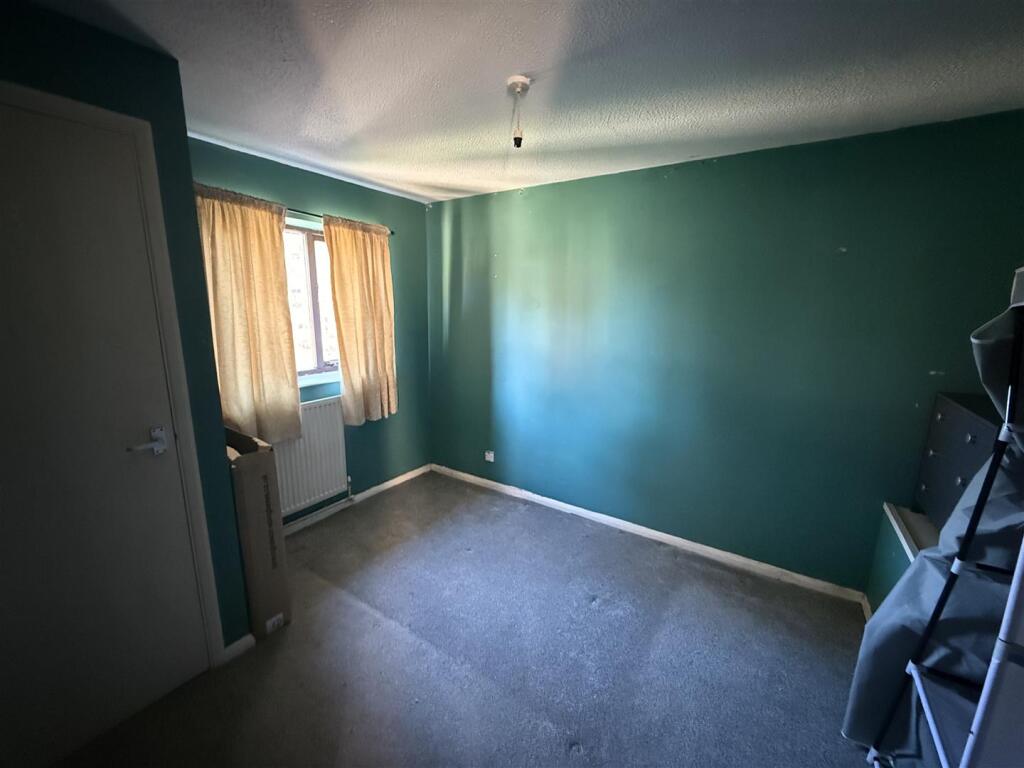 8 Liza Court (1).JPG