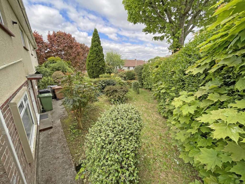 Elgin Crescent 115 - Front Garden.jpg