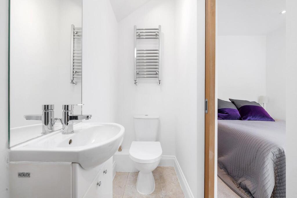 Ensuite (2).JPG