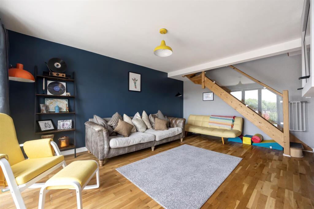 Hangleton Valley Drive 155 living room.jpeg