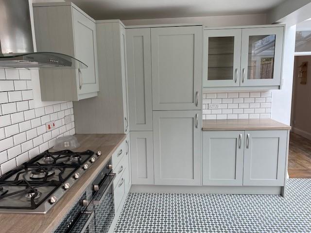 Kitchen 2.jpg
