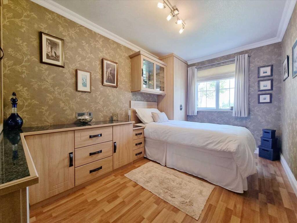 Bedroom 3: